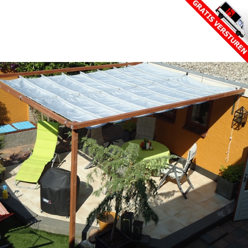 Terrasoverkapping met harmonicadoek